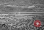 Standbild Osan-ni-Air Base K-55 Korea, 1953, aus Sekunde 58 historischem Filmmaterial Videoclip 65675044812