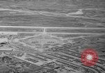 Standbild Osan-ni-Air Base K-55 Korea, 1953, aus Sekunde 59 historischem Filmmaterial Videoclip 65675044812