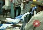 Image Bataille pour la démocratie en El Salvador El Salvador, 1983, de la seconde 48 séquences d'archives historiques vidéo 65675044835