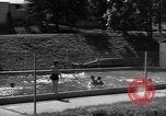 Image piscine United States USA, 1949, de la seconde 31 séquences d'archives historiques vidéo 65675044857