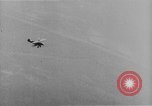 Image parachutiste saute d'un avion San Diego California USA, 1926, de la seconde 31 séquences d'archives historiques vidéo 65675044876