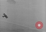 Image parachutiste saute d'un avion San Diego California USA, 1926, de la seconde 33 séquences d'archives historiques vidéo 65675044876