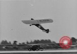 Standbild Taylor Cub Flugzeug United States USA, 1935, aus Sekunde 4 historischem Filmmaterial Videoclip 65675044879