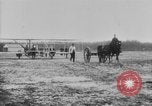 Standbild Wright Flyer LE MANS FRANKREICH, 1908, aus Sekunde 8 historischem Filmmaterial Videoclip 65675044880