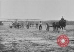 Standbild Wright Flyer LE MANS FRANKREICH, 1908, aus Sekunde 9 historischem Filmmaterial Videoclip 65675044880