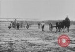 Standbild Wright Flyer LE MANS FRANKREICH, 1908, aus Sekunde 10 historischem Filmmaterial Videoclip 65675044880