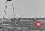 Standbild Wright Flyer LE MANS FRANKREICH, 1908, aus Sekunde 23 historischem Filmmaterial Videoclip 65675044880