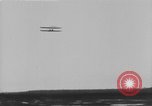 Standbild Wright Flyer LE MANS FRANKREICH, 1908, aus Sekunde 35 historischem Filmmaterial Videoclip 65675044880