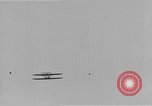 Standbild Wright Flyer LE MANS FRANKREICH, 1908, aus Sekunde 45 historischem Filmmaterial Videoclip 65675044880