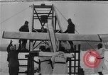 Immagine di Aereo razzo Gloria per trasportare la posta Greenwood Lake New York USA, 1936, secondo 1 filmato di repertorio 65675044893