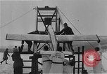 Immagine di Aereo razzo Gloria per trasportare la posta Greenwood Lake New York USA, 1936, secondo 3 filmato di repertorio 65675044893