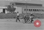 Standbild Test eine geflügelte ornithopter Fahrrad United States USA, 1937, aus Sekunde 1 historischem Filmmaterial Videoclip 65675044894