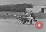Standbild Test eine geflügelte ornithopter Fahrrad United States USA, 1937, aus Sekunde 3 historischem Filmmaterial Videoclip 65675044894