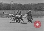 Standbild Test eine geflügelte ornithopter Fahrrad United States USA, 1937, aus Sekunde 4 historischem Filmmaterial Videoclip 65675044894