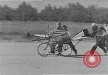 Standbild Test eine geflügelte ornithopter Fahrrad United States USA, 1937, aus Sekunde 5 historischem Filmmaterial Videoclip 65675044894