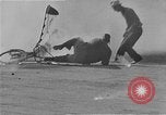 Standbild Test eine geflügelte ornithopter Fahrrad United States USA, 1937, aus Sekunde 21 historischem Filmmaterial Videoclip 65675044894