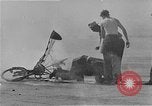Standbild Test eine geflügelte ornithopter Fahrrad United States USA, 1937, aus Sekunde 26 historischem Filmmaterial Videoclip 65675044894