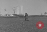 Standbild Mann mit Flügeln an Arme United States USA, 1921, aus Sekunde 6 historischem Filmmaterial Videoclip 65675044899