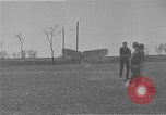 Standbild Mann mit Flügeln an Arme United States USA, 1921, aus Sekunde 9 historischem Filmmaterial Videoclip 65675044899