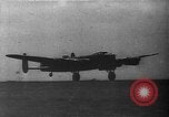 Immagine di British bombardieri Lancaster Regno Unito, 1943, secondo 3 filmato di repertorio 65675044904