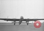 Image bombardiers Lancaster britannique Royaume-Uni, 1947, de la seconde 5 séquences d'archives historiques vidéo 65675044912