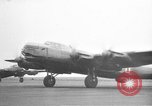 Image bombardiers Lancaster britannique Royaume-Uni, 1947, de la seconde 12 séquences d'archives historiques vidéo 65675044912