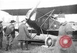 Standbild Amerikanische Doppeldecker Flugzeug Ersten Weltkrieg Europa, 1915, aus Sekunde 4 historischem Filmmaterial Videoclip 65675044917