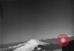 Standbild schneebedeckten Berg Korea, 1952, aus Sekunde 8 historischem Filmmaterial Videoclip 65675044930