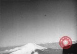 Standbild schneebedeckten Berg Korea, 1952, aus Sekunde 12 historischem Filmmaterial Videoclip 65675044930