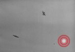 Immagine di Inglesi e americani jet aeroplani militari nei primi anni cinquanta Regno Unito, 1953, secondo 20 filmato di repertorio 65675044932