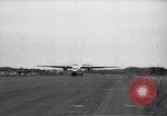 Standbild Fairchild C-123 Flugzeugen United States USA, 1960, aus Sekunde 29 historischem Filmmaterial Videoclip 65675044936