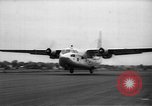 Standbild Fairchild C-123 Flugzeugen United States USA, 1960, aus Sekunde 32 historischem Filmmaterial Videoclip 65675044936