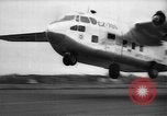 Standbild Fairchild C-123 Flugzeugen United States USA, 1960, aus Sekunde 33 historischem Filmmaterial Videoclip 65675044936