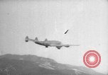Immagine di TWA costellazione aereo di linea Burbank California USA, 1943, secondo 12 filmato di repertorio 65675044940