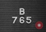 Standbild Pariser auf Fahrräder Paris Frankreich, 1946, aus Sekunde 3 historischem Filmmaterial Videoclip 65675044943
