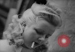 Standbild Parisern Paris Frankreich, 1946, aus Sekunde 11 historischem Filmmaterial Videoclip 65675044944