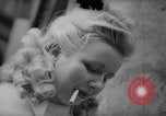 Standbild Parisern Paris Frankreich, 1946, aus Sekunde 14 historischem Filmmaterial Videoclip 65675044944