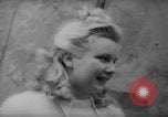 Standbild Parisern Paris Frankreich, 1946, aus Sekunde 18 historischem Filmmaterial Videoclip 65675044944