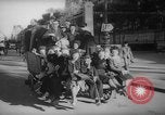 Standbild Parisern Paris Frankreich, 1946, aus Sekunde 39 historischem Filmmaterial Videoclip 65675044945