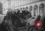 Standbild Parisern Paris Frankreich, 1946, aus Sekunde 46 historischem Filmmaterial Videoclip 65675044945