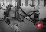 Standbild Parisern Paris Frankreich, 1946, aus Sekunde 49 historischem Filmmaterial Videoclip 65675044945