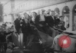 Standbild Parisern Paris Frankreich, 1946, aus Sekunde 53 historischem Filmmaterial Videoclip 65675044945