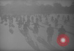 Standbild Parisern Paris Frankreich, 1946, aus Sekunde 56 historischem Filmmaterial Videoclip 65675044945