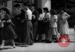 Immagine di Movie Theater Tokyo Giappone, 1949, secondo 24 filmato di repertorio 65675044952