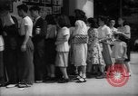 Immagine di Movie Theater Tokyo Giappone, 1949, secondo 29 filmato di repertorio 65675044952