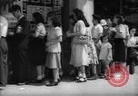 Immagine di Movie Theater Tokyo Giappone, 1949, secondo 34 filmato di repertorio 65675044952