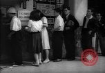Immagine di Movie Theater Tokyo Giappone, 1949, secondo 39 filmato di repertorio 65675044952