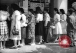 Immagine di Movie Theater Tokyo Giappone, 1949, secondo 44 filmato di repertorio 65675044952