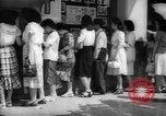 Immagine di Movie Theater Tokyo Giappone, 1949, secondo 50 filmato di repertorio 65675044952