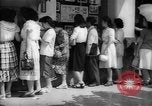 Immagine di Movie Theater Tokyo Giappone, 1949, secondo 53 filmato di repertorio 65675044952